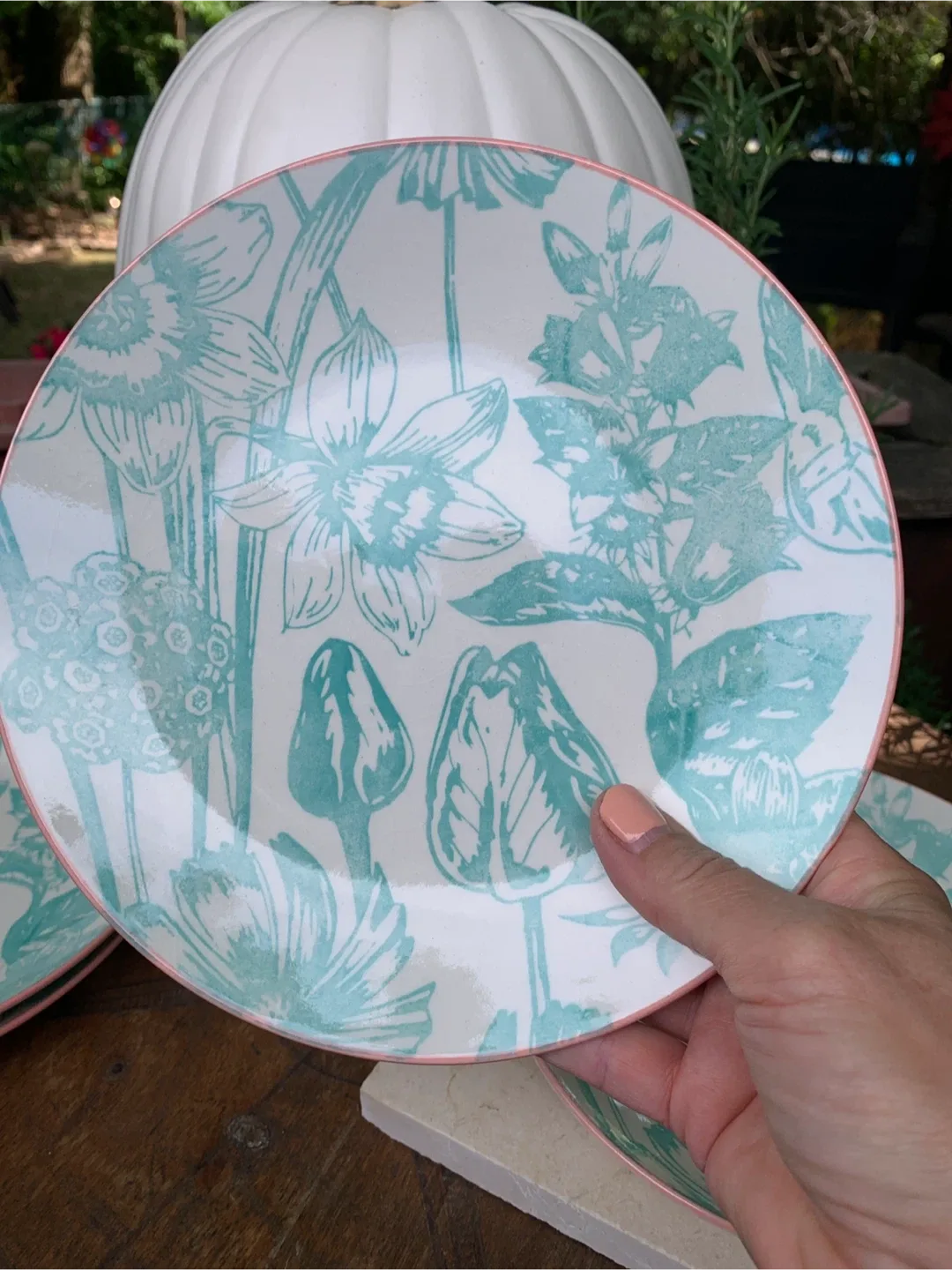 Floral Stoneware Plates-Set of Four image indicator(6)