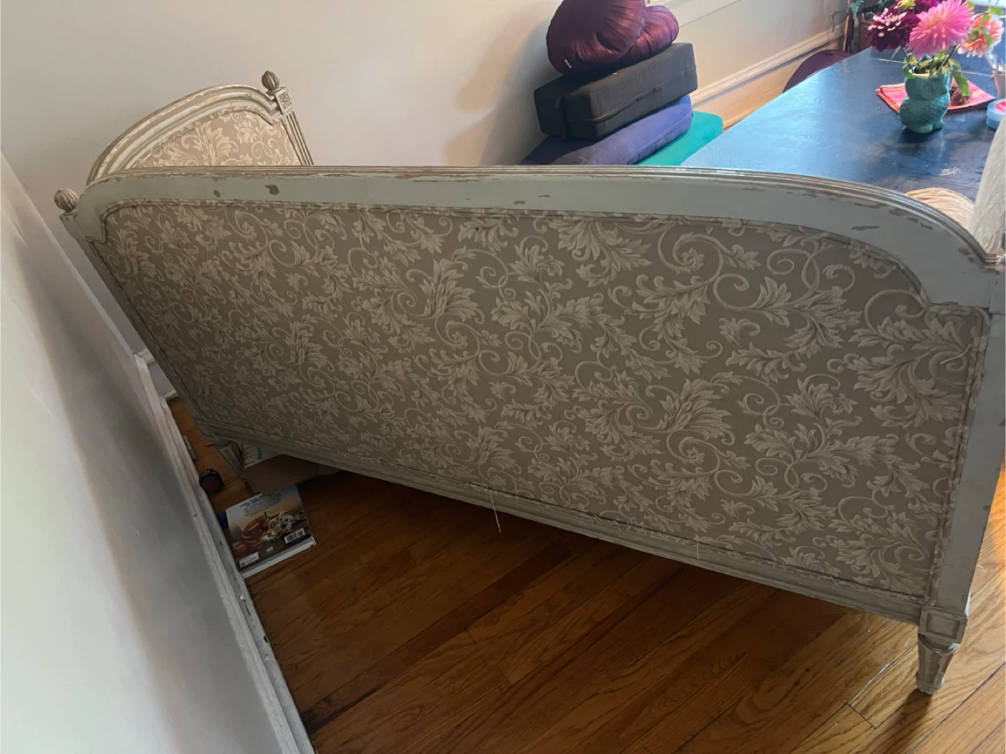 Antique sofa - photo 2