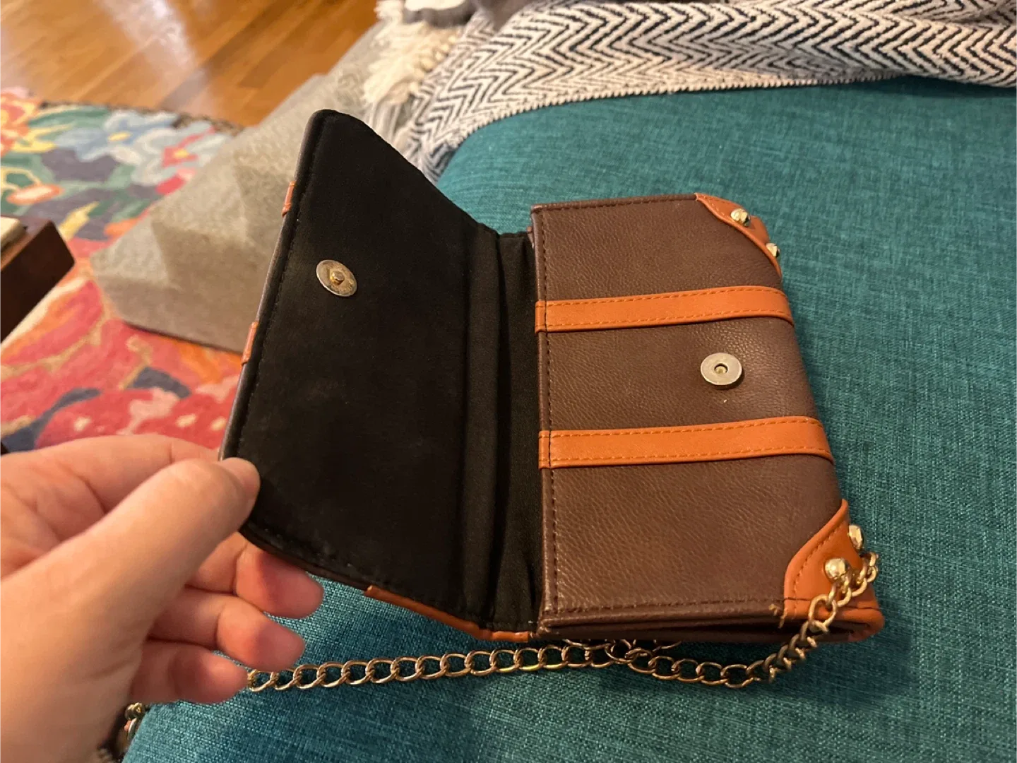 Harry Potter Hogwarts Trunk Style Wallet image indicator(3)