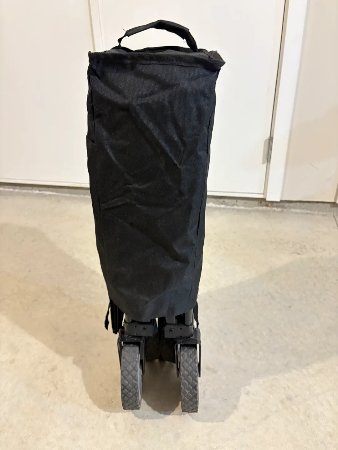 Woods Porter Folding Wagon - Chariot Pliant image indicator(6)