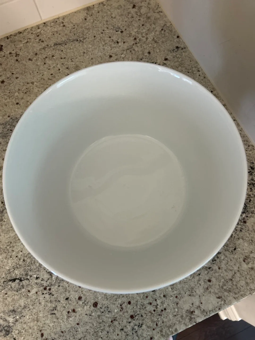 White Pedestal Bowl image indicator(2)