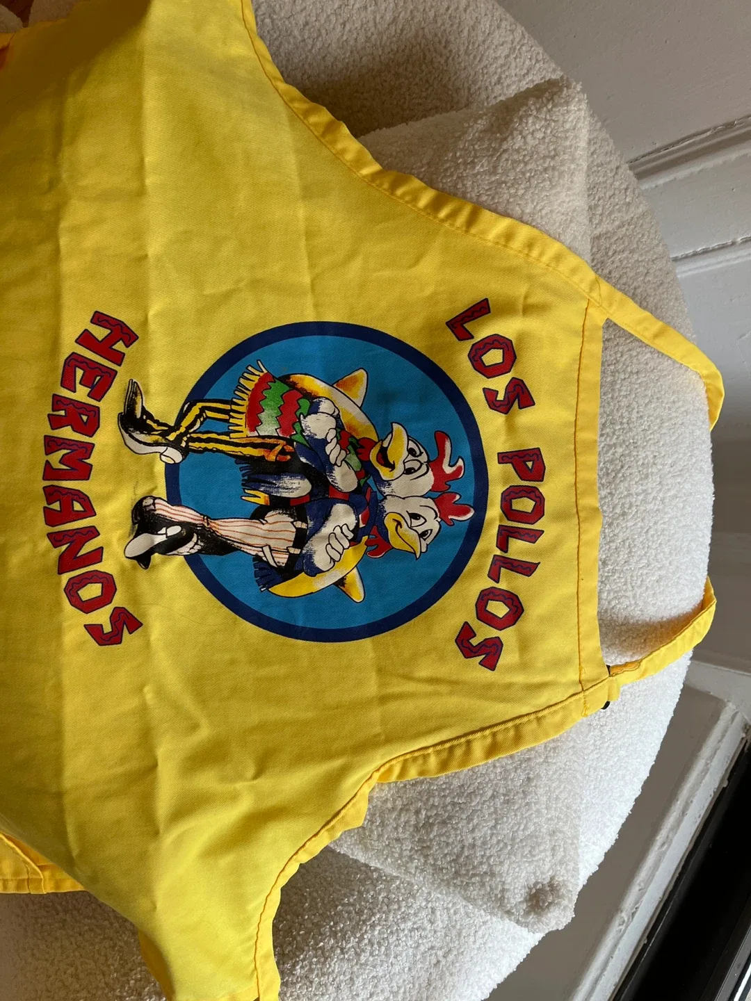 Breaking Bad: Los Pollos Hermanos Yellow Apron image indicator(2)