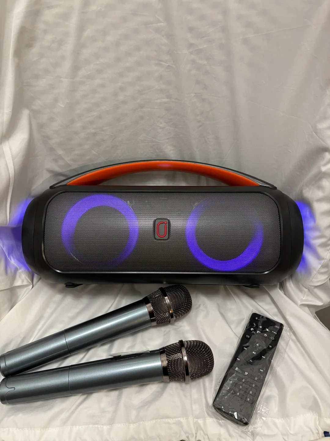 D16-T Waterproof BT Speaker with Remote thumbnail