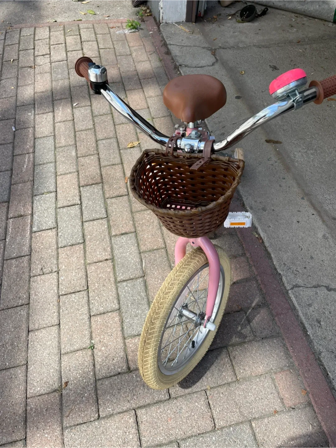 Kids Pink Bike with Wicker Basket image indicator(2)