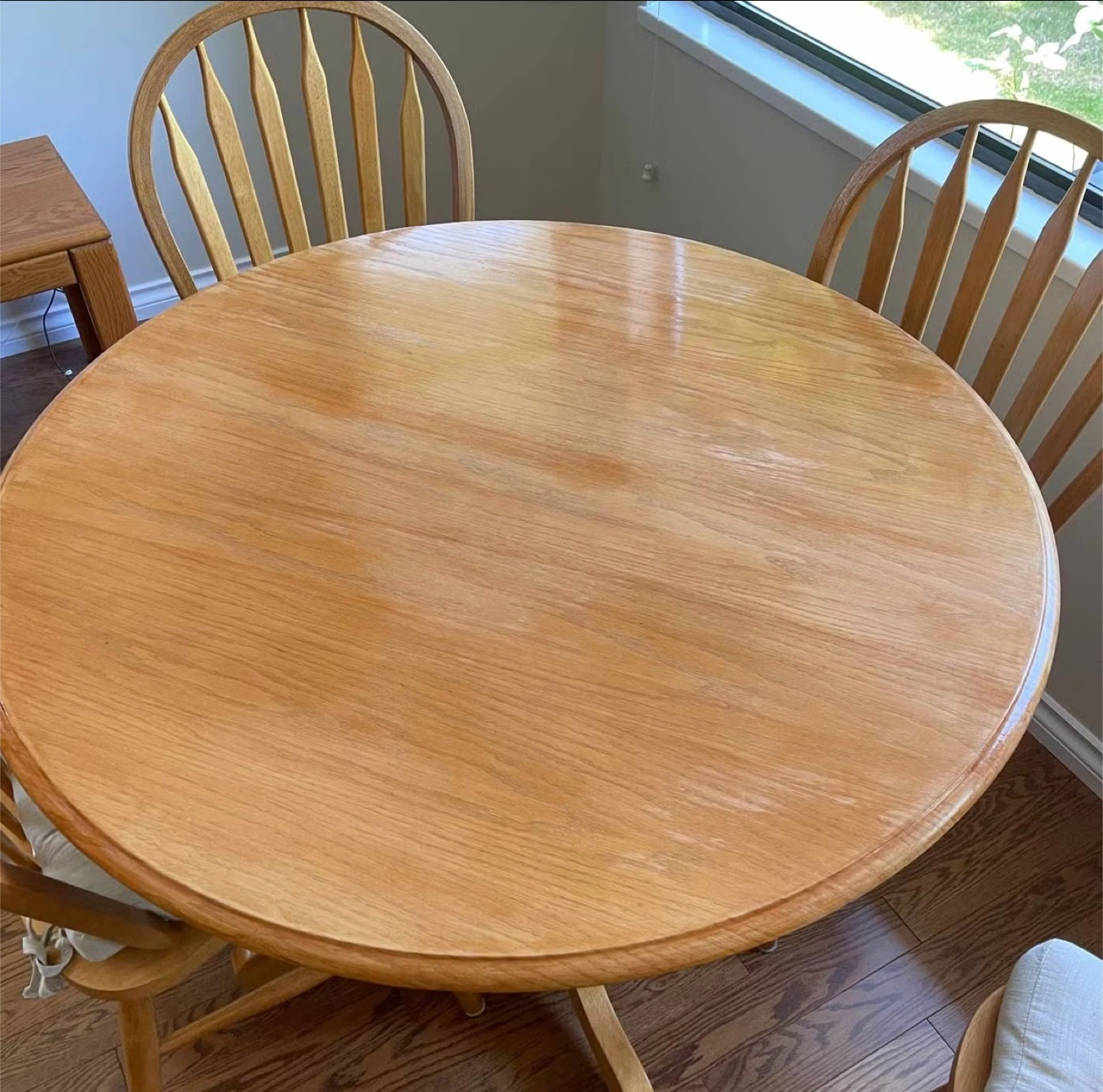 SOLID WOOD Round Wooden Dining Table with 4 Chairs - photo 4