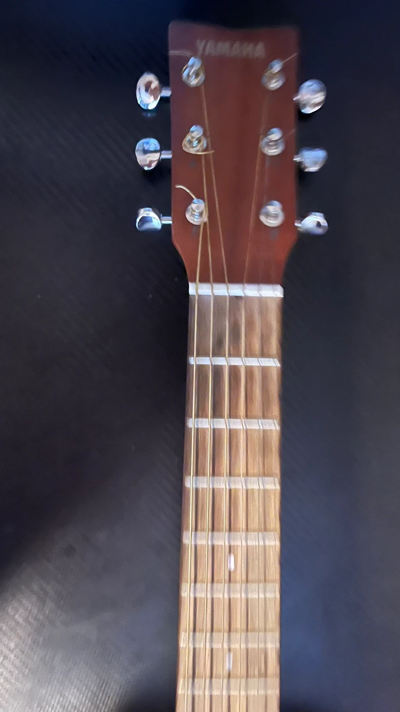 Yamaha Acoustic Guitar