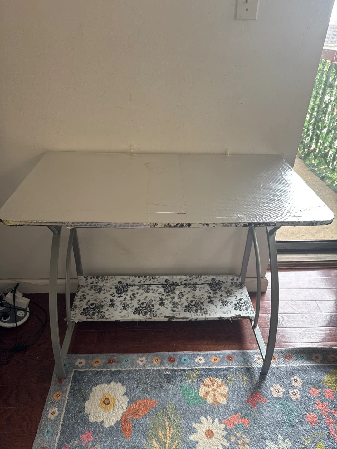 Used Silver Metal Desk thumbnail