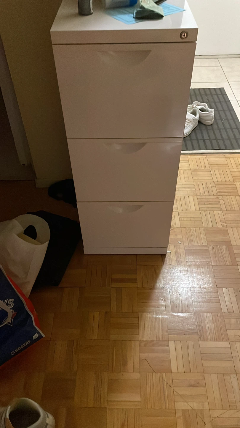 White Filing Cabinet - 3 Drawer - photo 2
