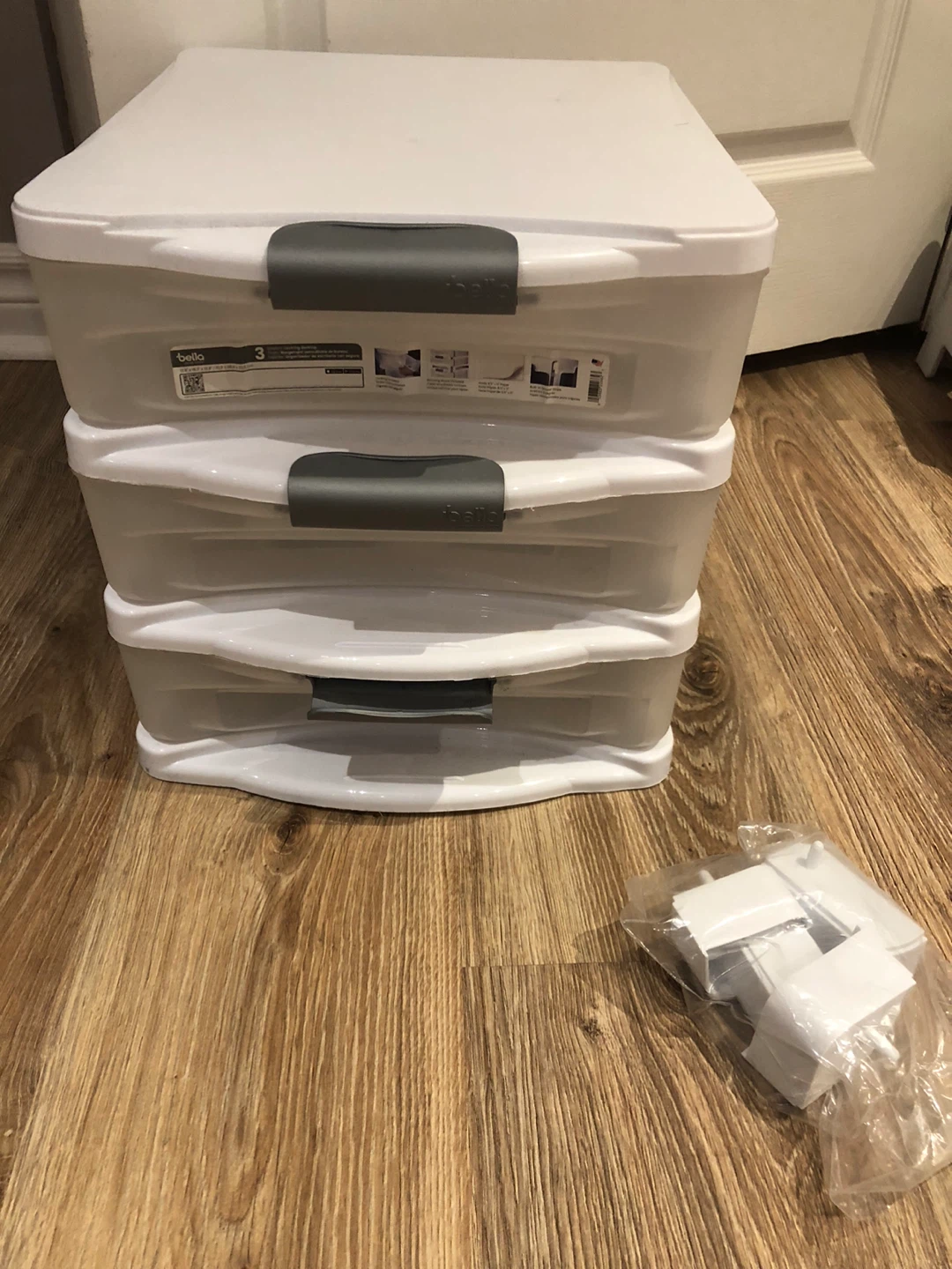 3-Tier White Plastic drivers/ locket