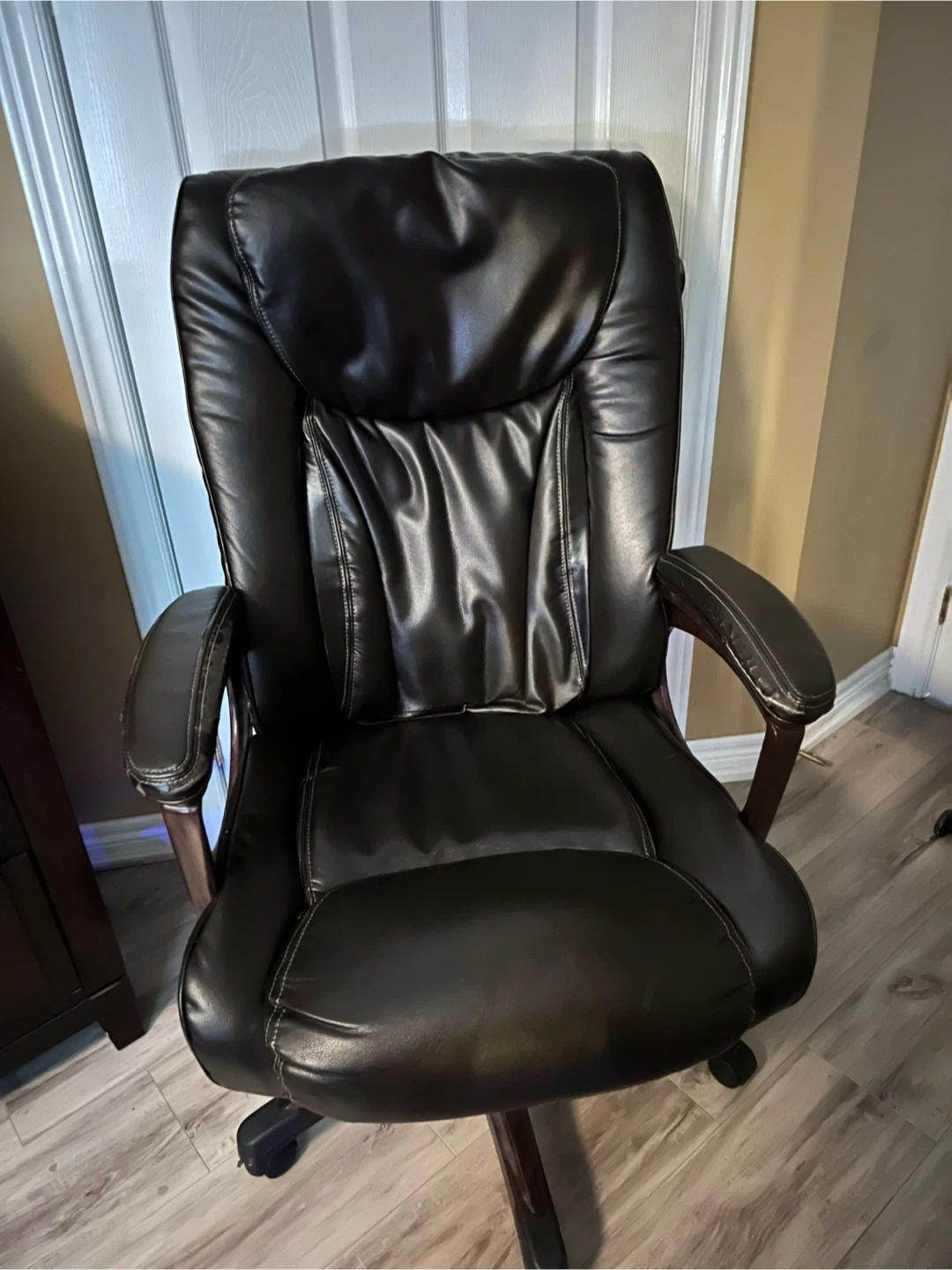 Staples Westcliffe Bonded Leather Manager's Chair Brown Karrot