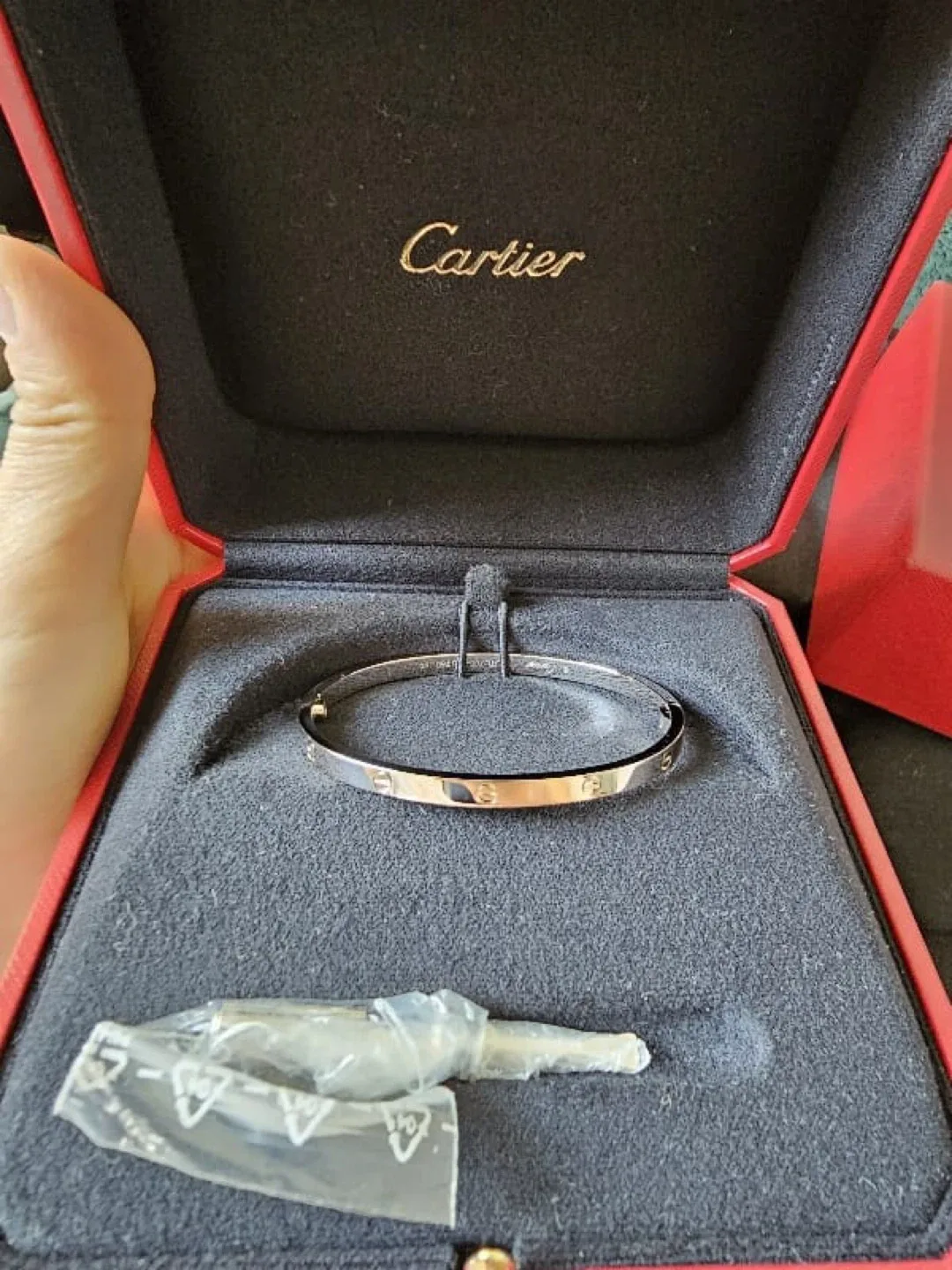 CARTIER Love Bracelet Small White Gold Size 16 image indicator(6)