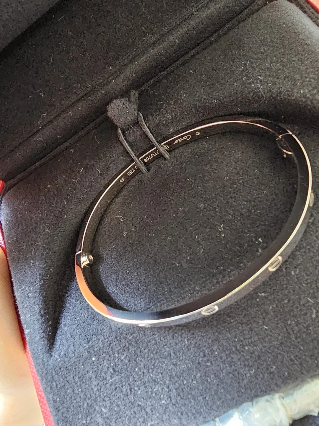 CARTIER Love Bracelet Small White Gold Size 16 image indicator(3)