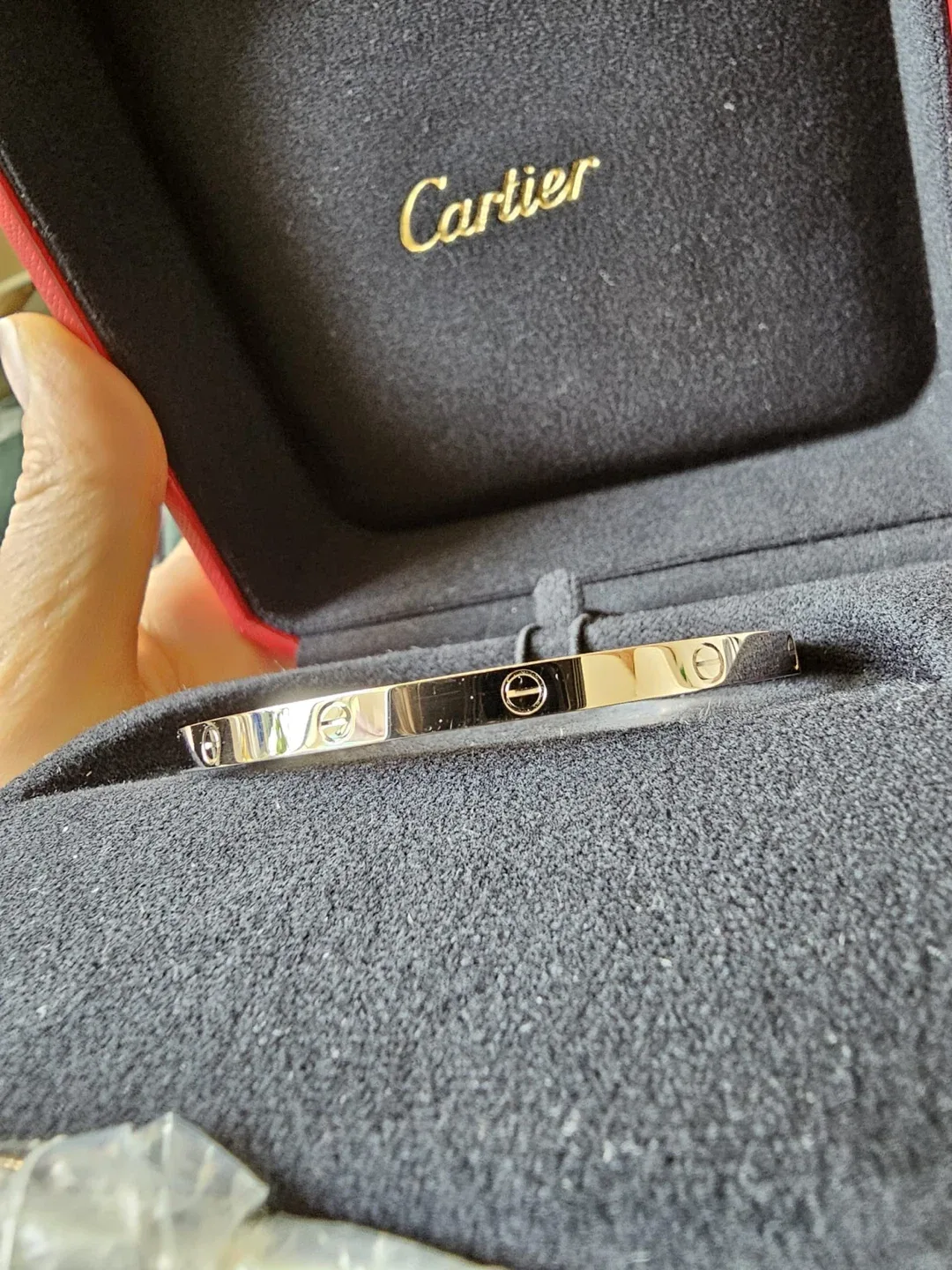 CARTIER Love Bracelet Small White Gold Size 16 image indicator(4)