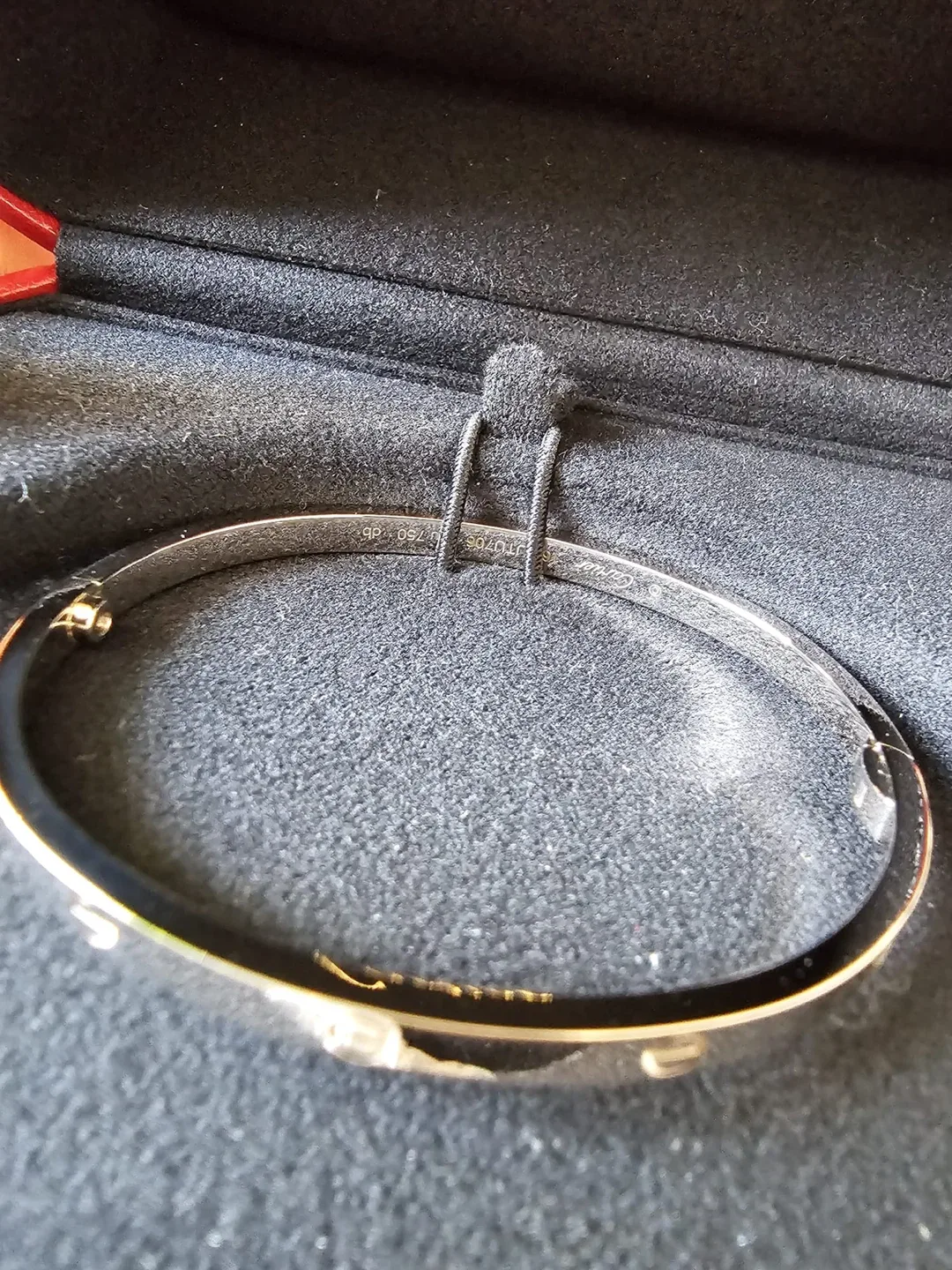 CARTIER Love Bracelet Small White Gold Size 16 image indicator(5)