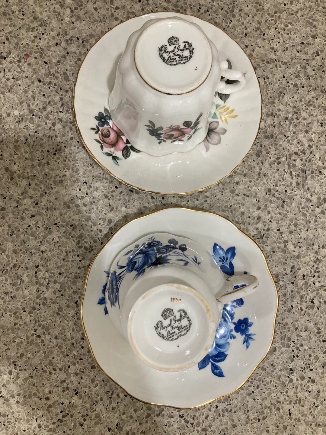 6 Vintage English Bone China Teacups & Saucers image indicator(10)