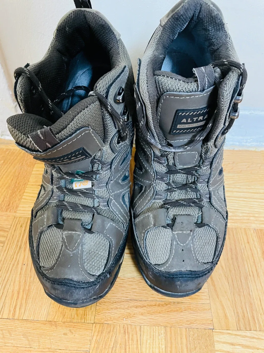 Altra Men's Hiking Boots - Size 8 thumbnail