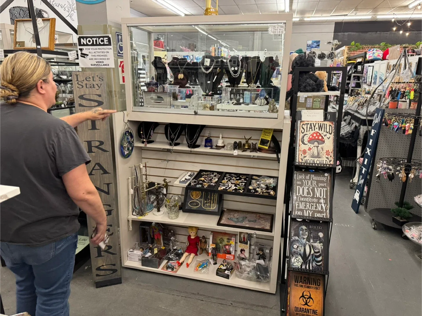 Retail Display Showcase thumbnail