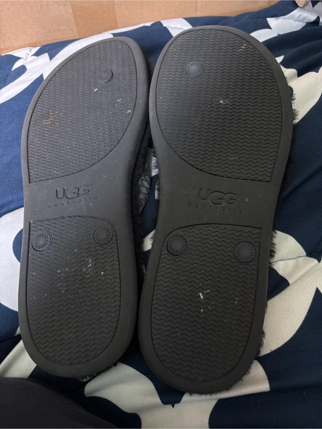 UGG Australia Fluffie Flip Flops - Size 10 image indicator(4)