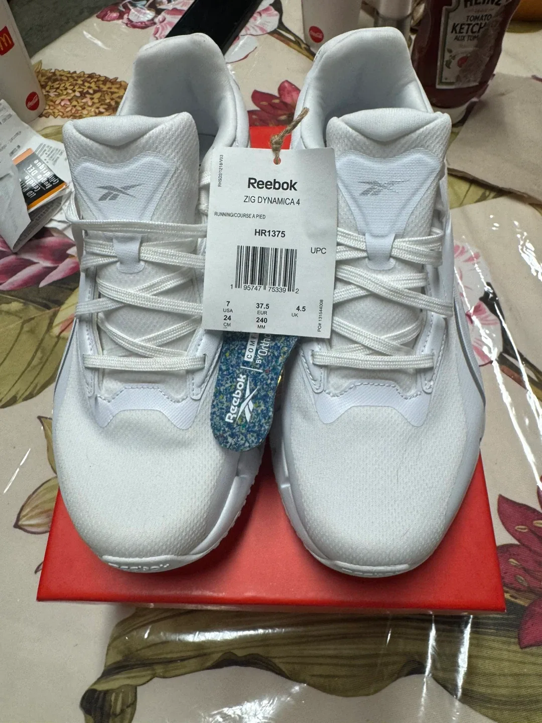 New Never Used Reebok Runners image indicator(2)