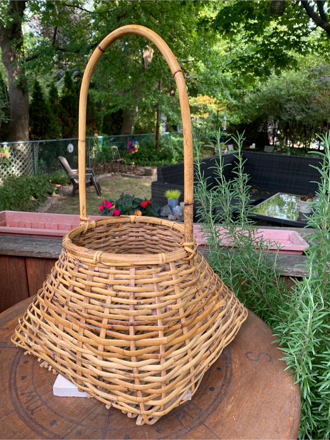 Wicker Basket with Bamboo Handle image indicator(6)