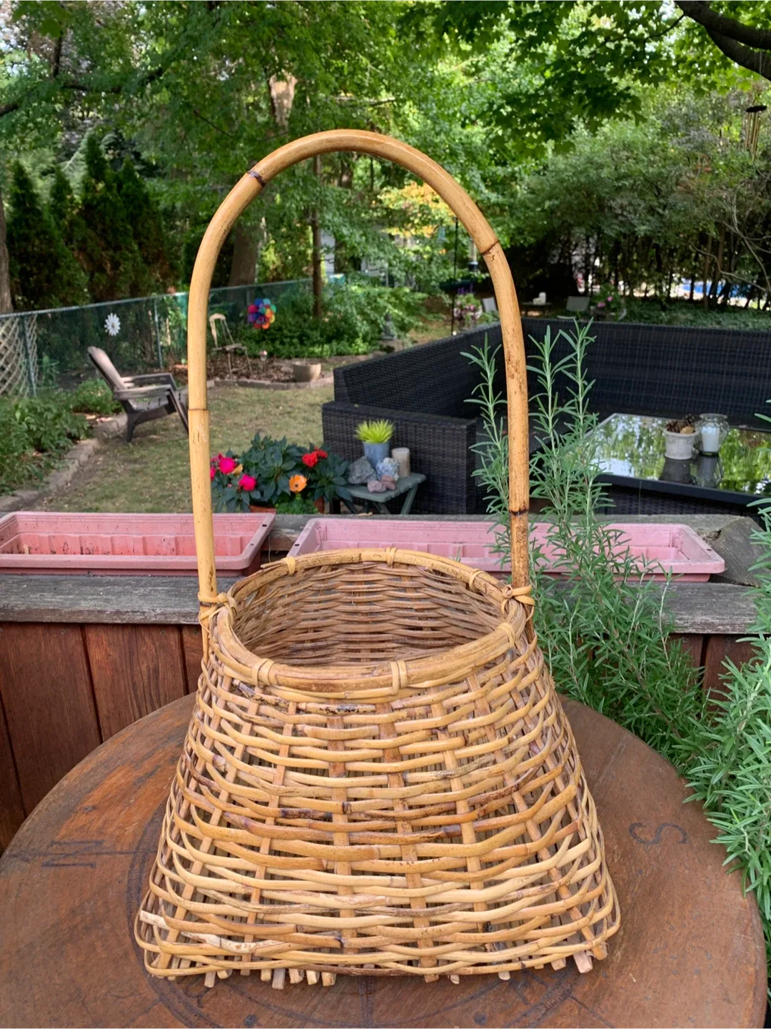 Wicker Basket with Bamboo Handle image indicator(3)