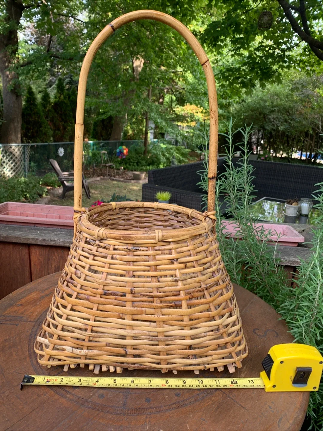 Wicker Basket with Bamboo Handle image indicator(9)