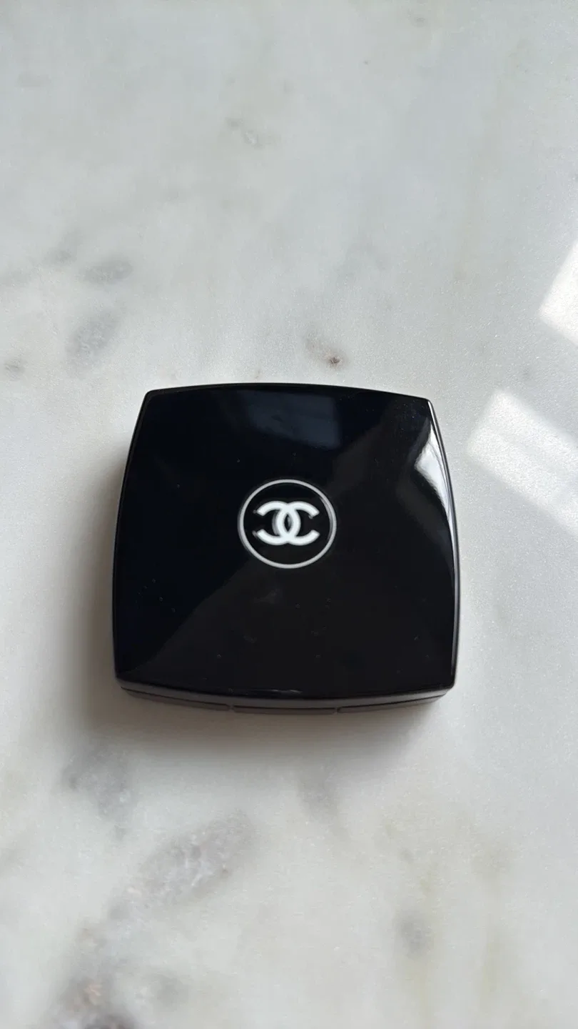 Chanel Les 4 Ombres Eyeshadow - 77 Influences image indicator(3)