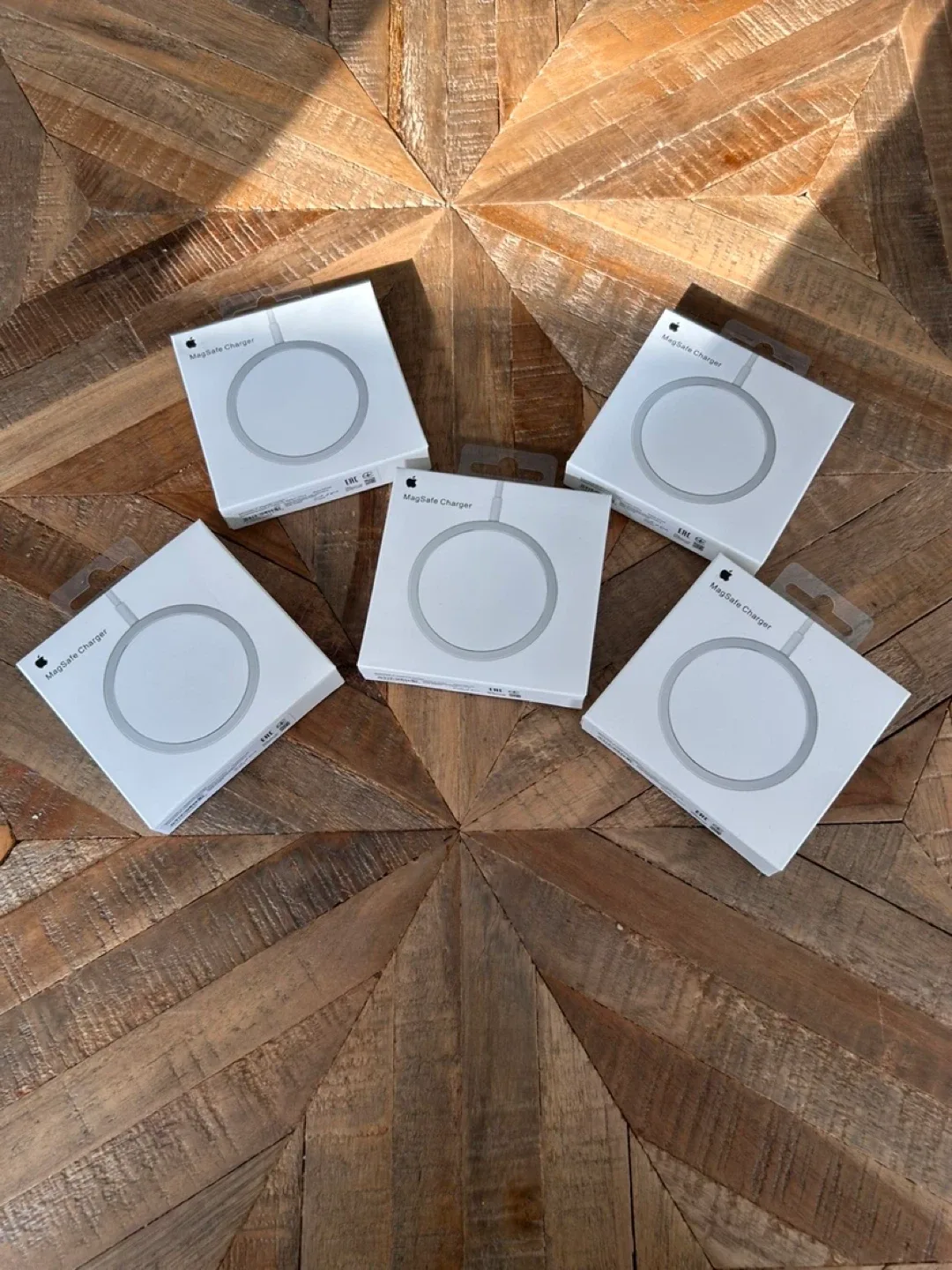 New Apple MagSafe Charger image indicator(4)