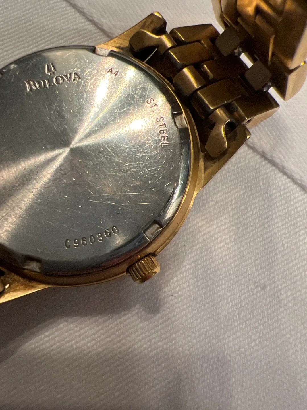 Bulova Watch C960360 Gold With Shining Crystals image indicator(6)