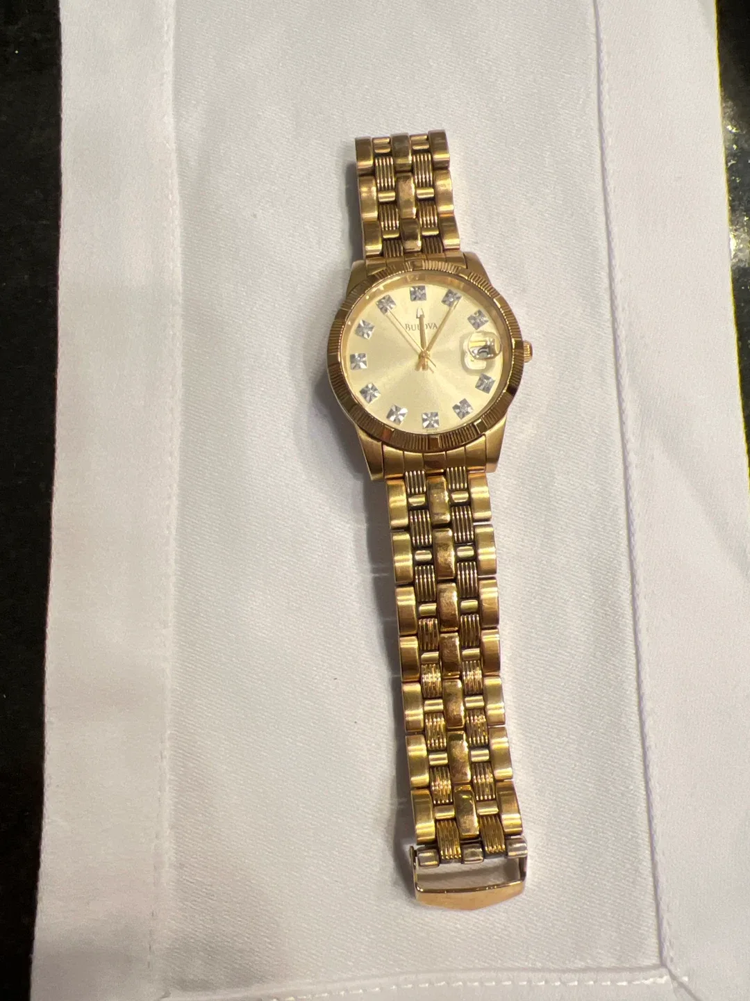 Bulova Watch C960360 Gold With Shining Crystals image indicator(2)