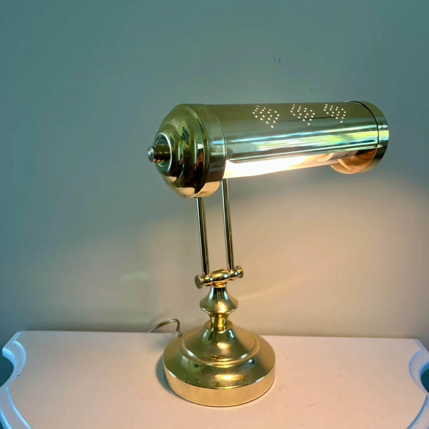 Vintage Brass Banker’s Lamp thumbnail
