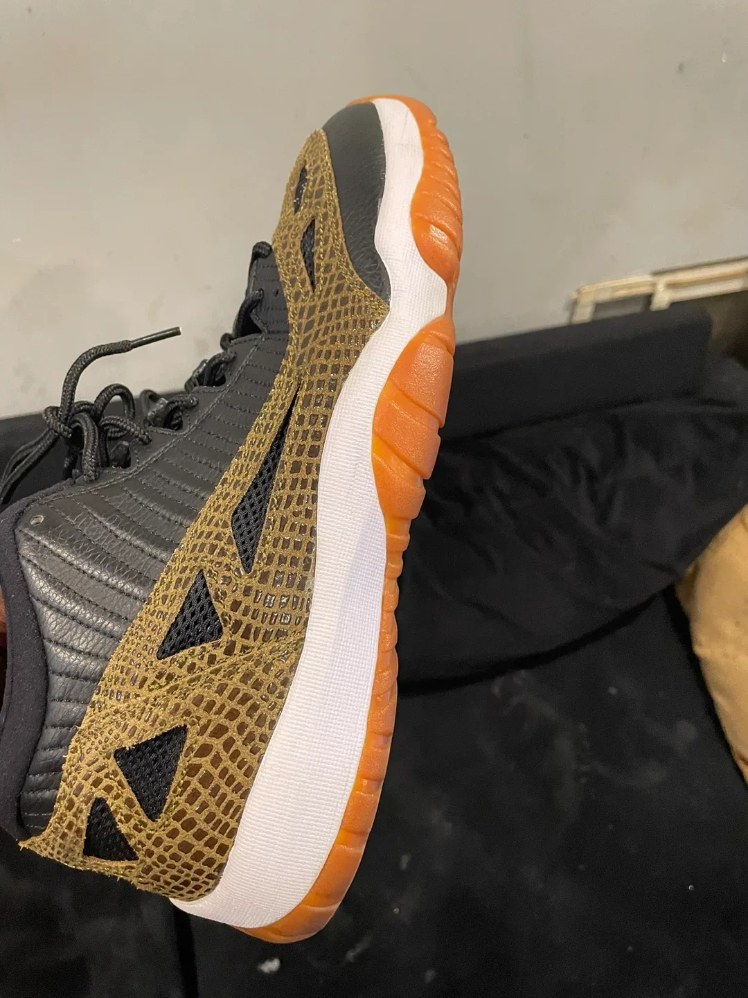 Air Jordan 11 Retro IE Low Black/Mamba image indicator(4)