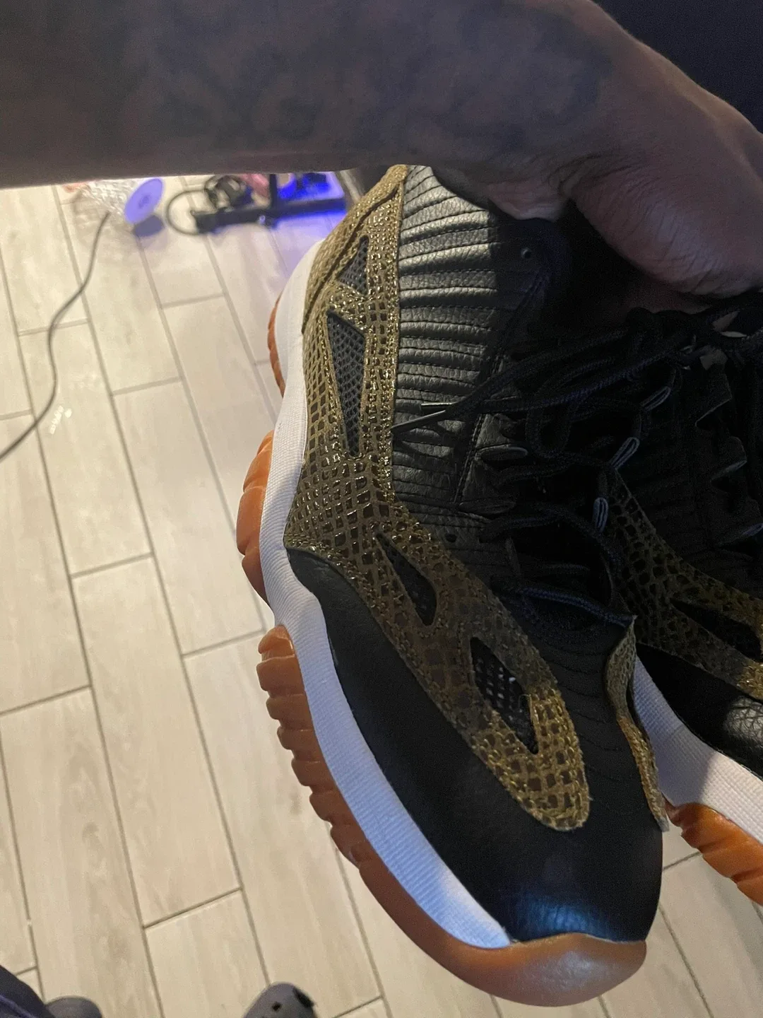 Air Jordan 11 Retro IE Low Black/Mamba image indicator(3)
