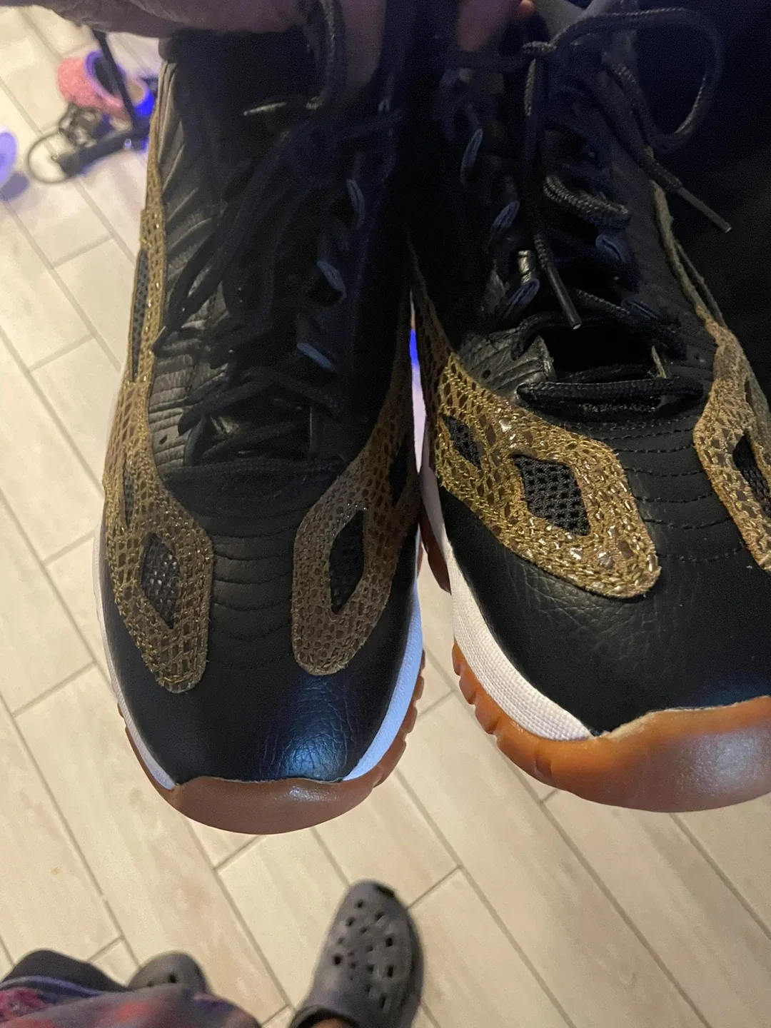 Air Jordan 11 Retro IE Low Black/Mamba image indicator(7)