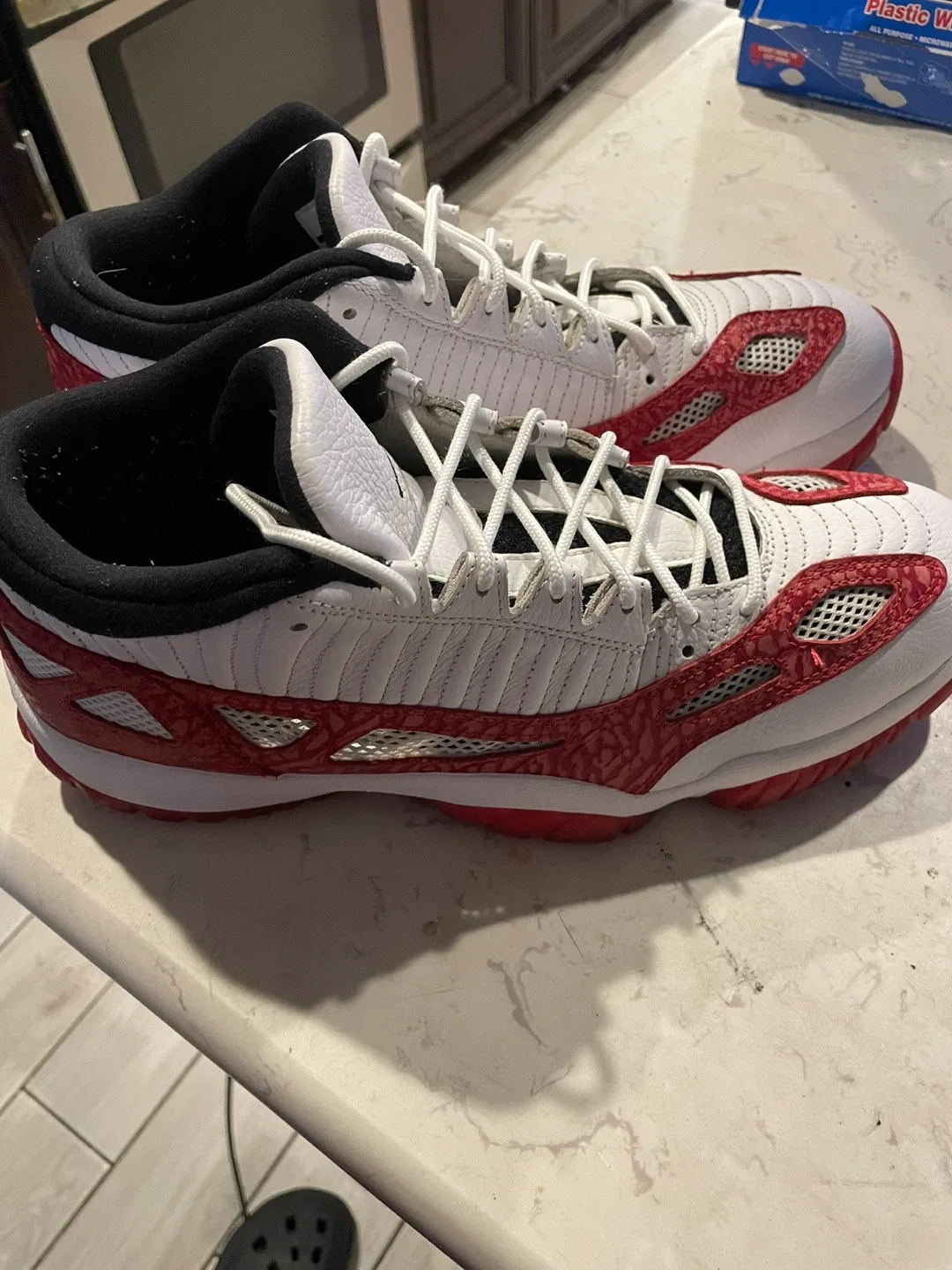 Jordan 11 IE Low White/Red Size 13 image indicator(5)