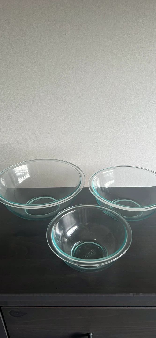 Pyrex Glass Mixing Bowl Set - 3 Bowls - photo 2