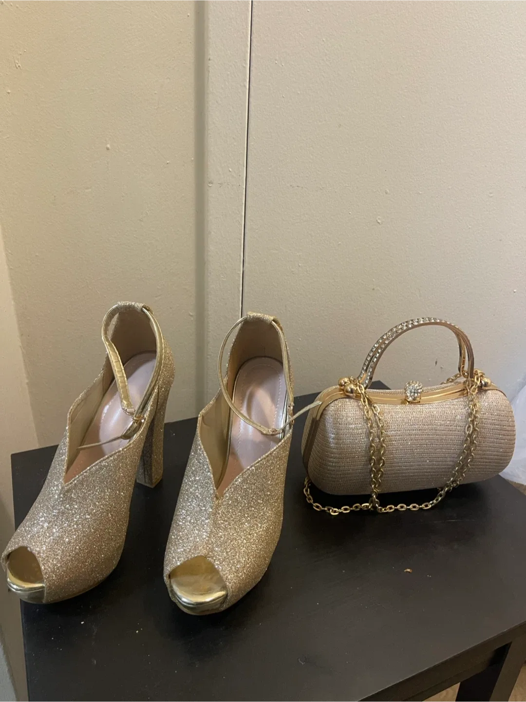 Gold Glitter Heels & Clutch Set image indicator(2)