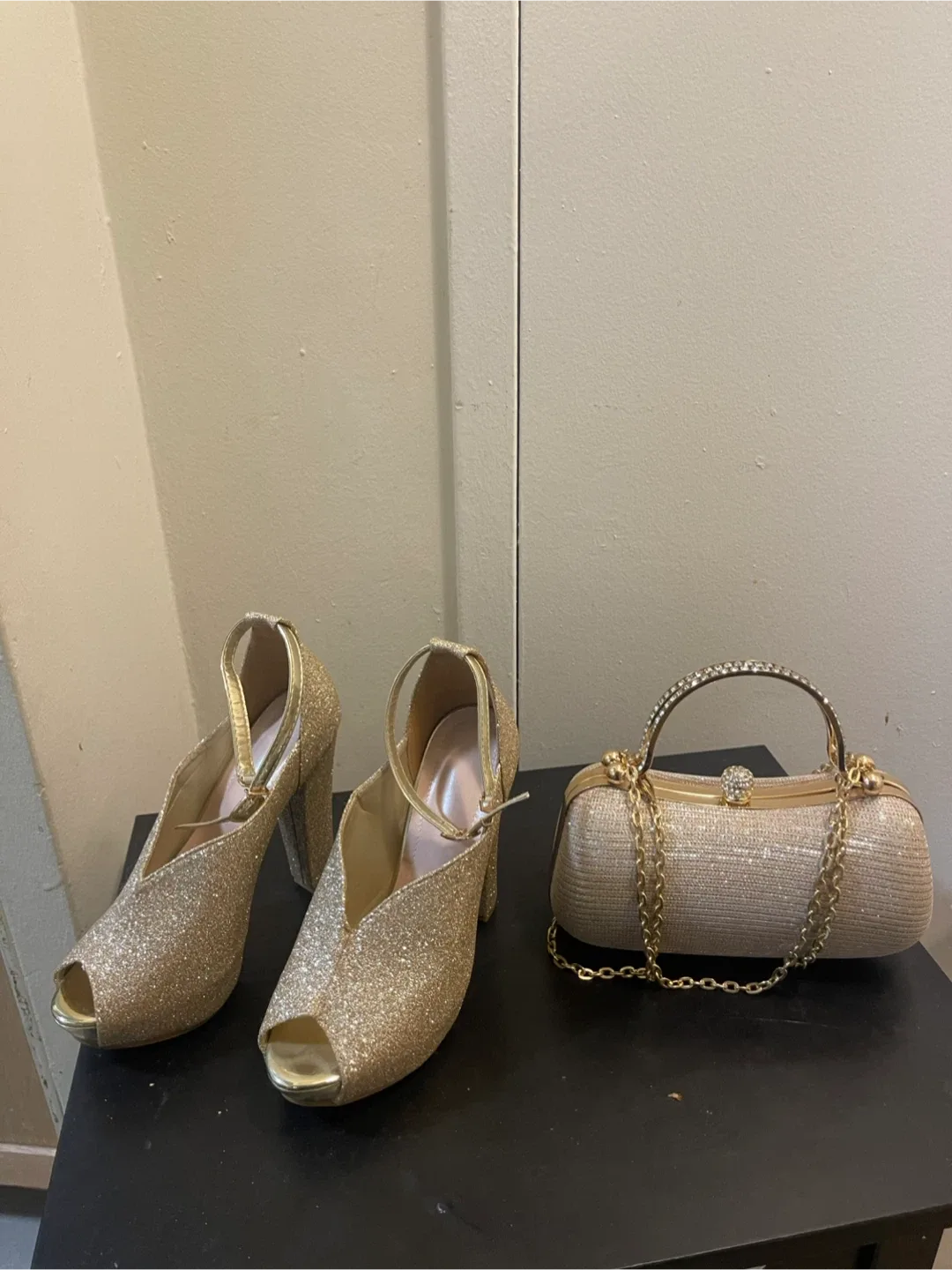 Gold Glitter Heels & Clutch Set image indicator(4)