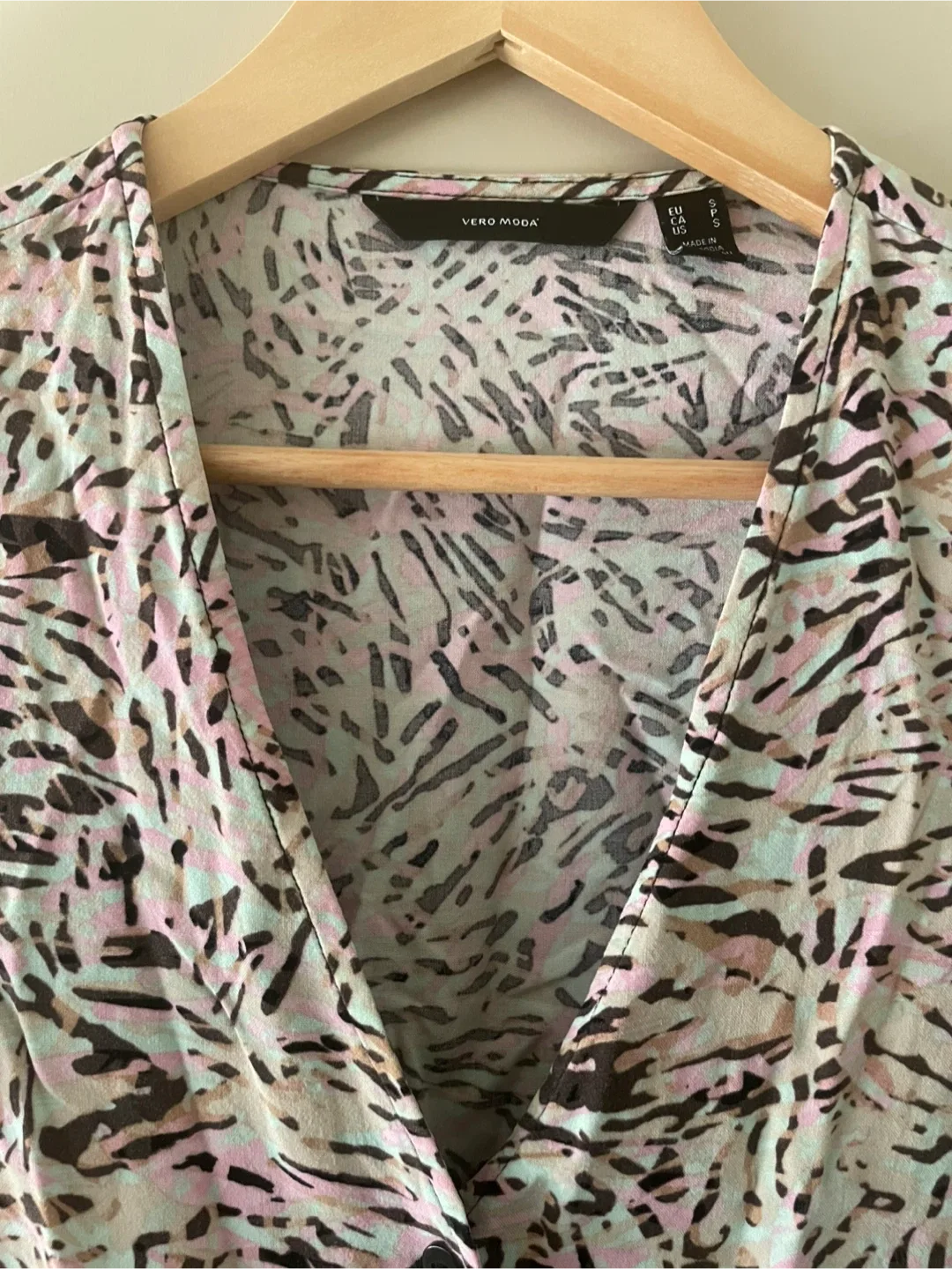 Vero Moda Short Sleeve Blouse - Size S image indicator(4)