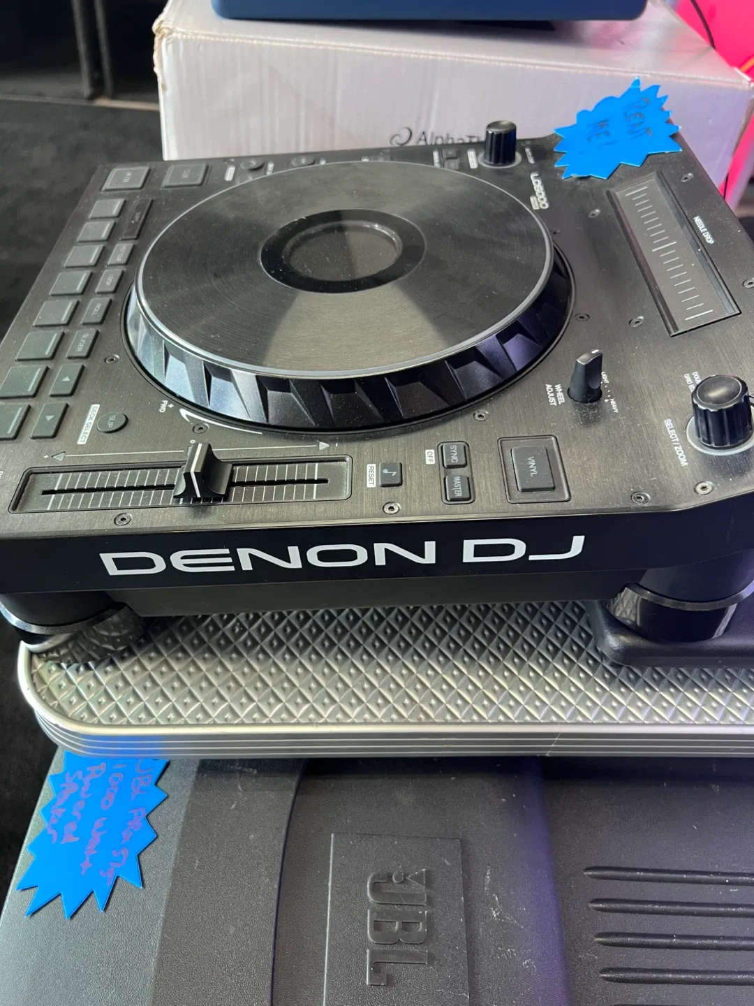 Denon DJ LC6000 Prime DJ Controller image indicator(4)