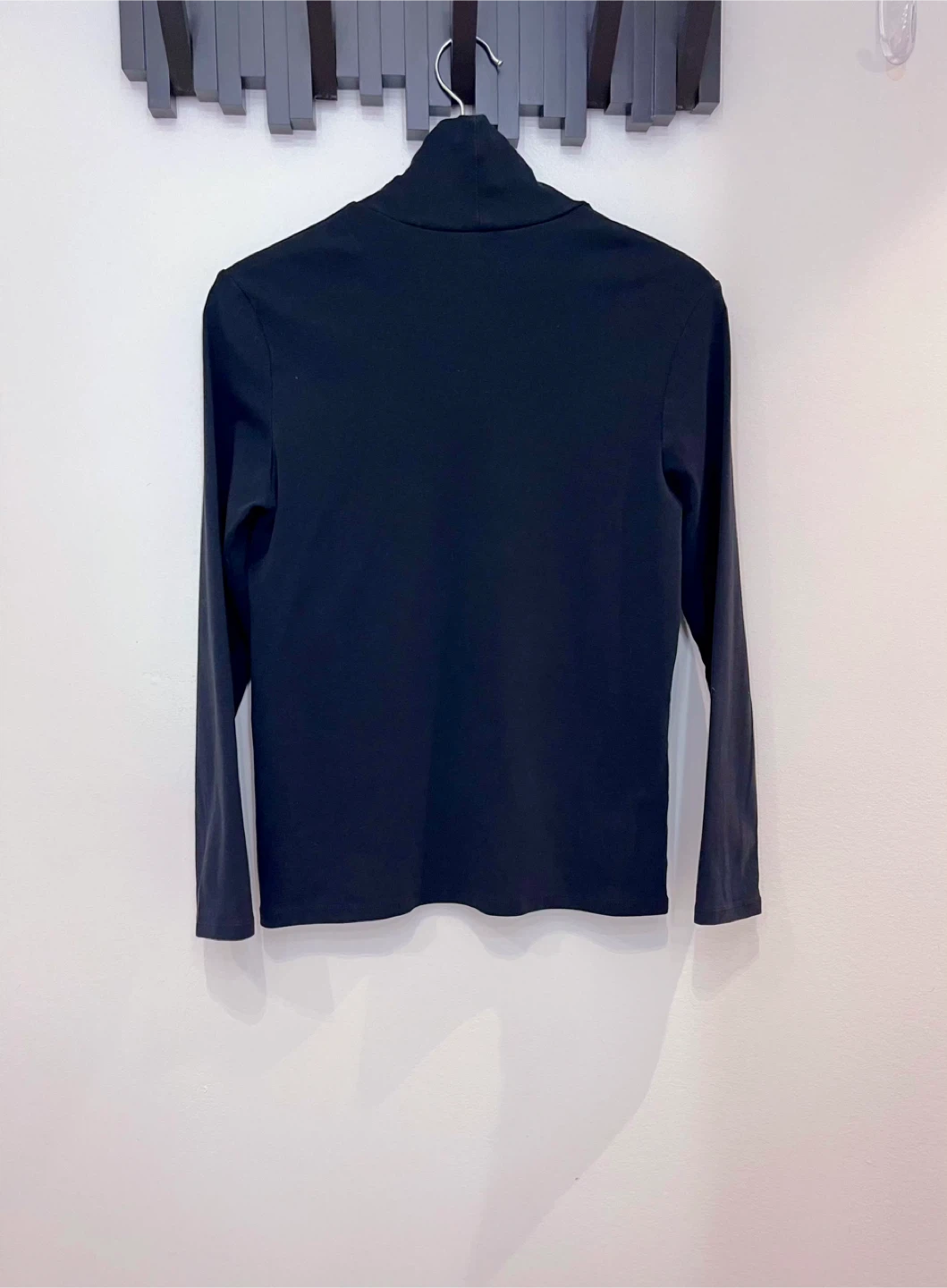 Uniqlo Women’s Mock Neck Long Sleeve - Size L - photo 2