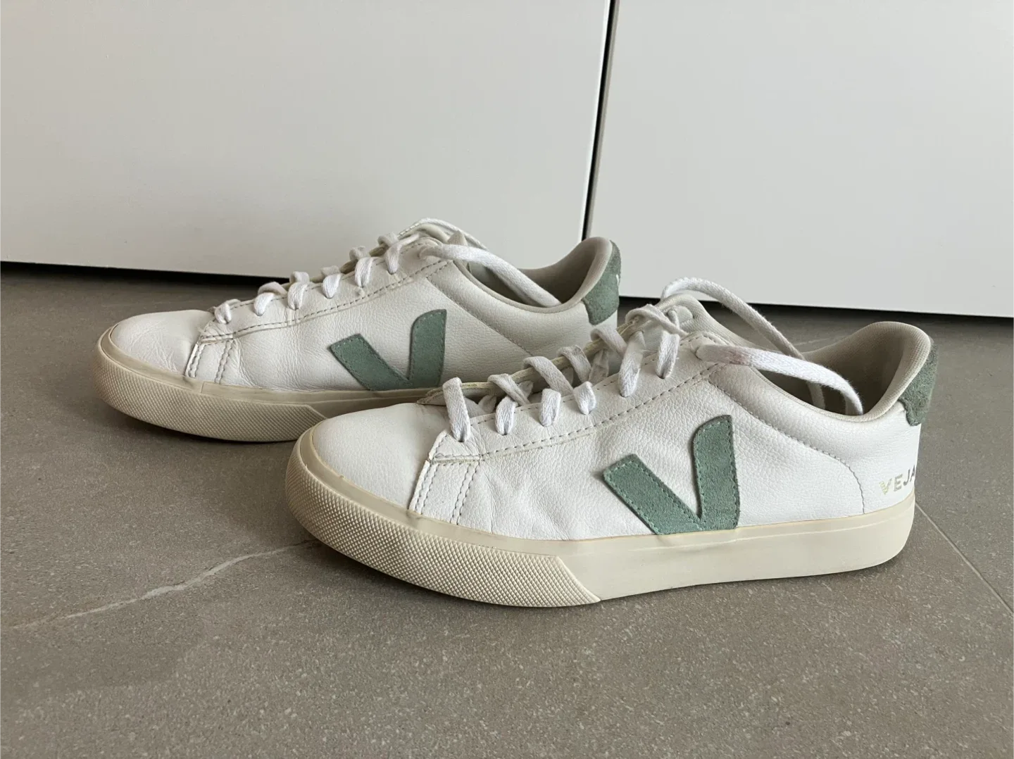 Veja White Leather Sneakers US 10 thumbnail