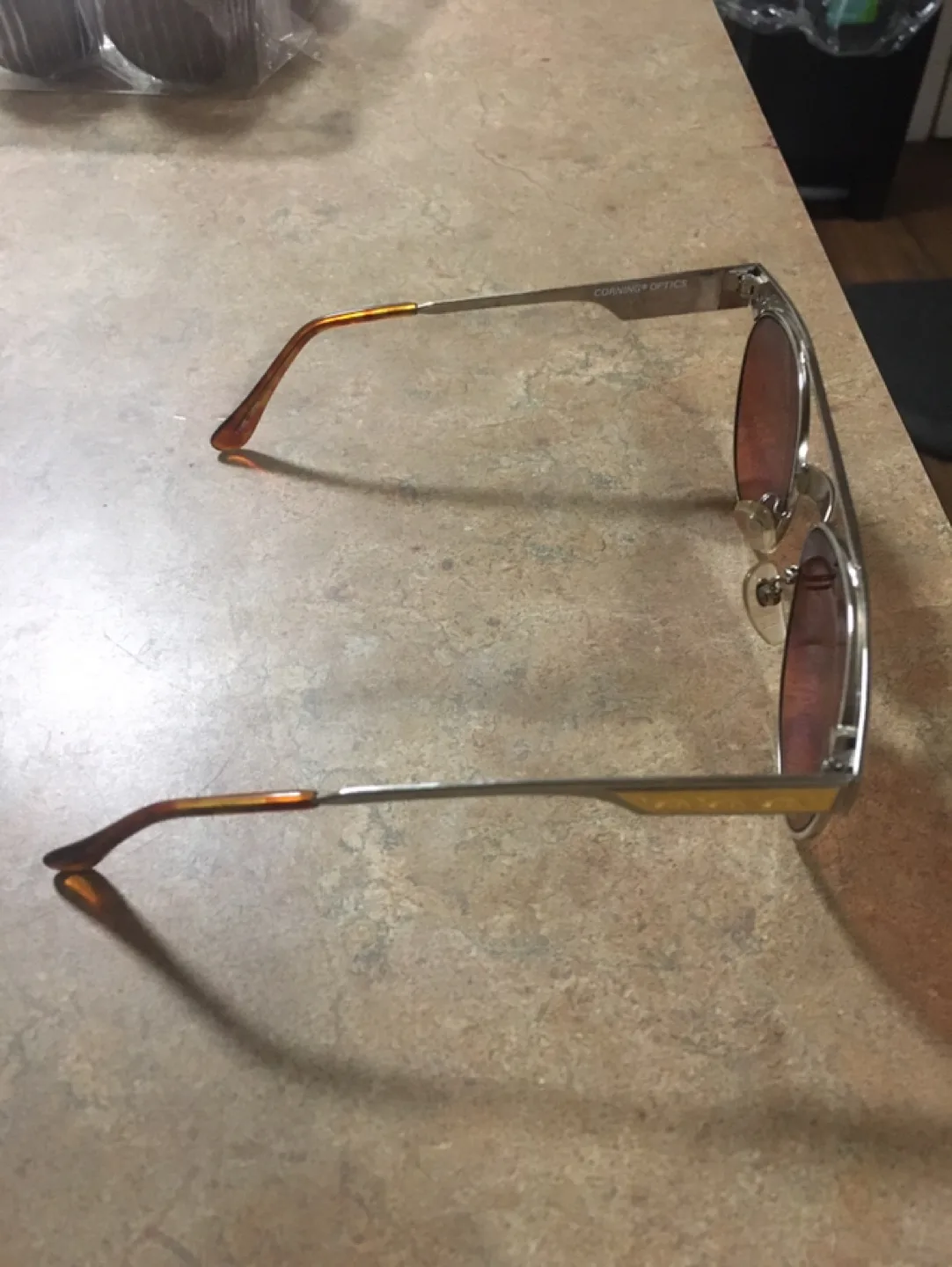 Corning Optical Sunglasses image indicator(2)