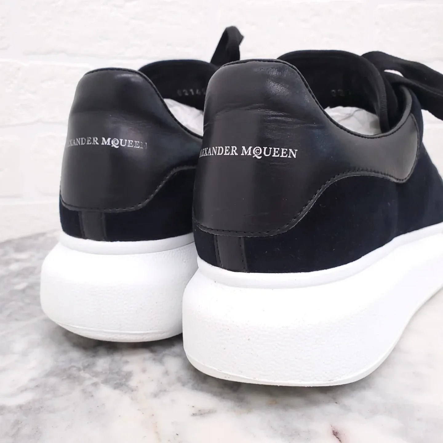 Alexander McQueen sneakers velvet 7,5 image indicator(3)
