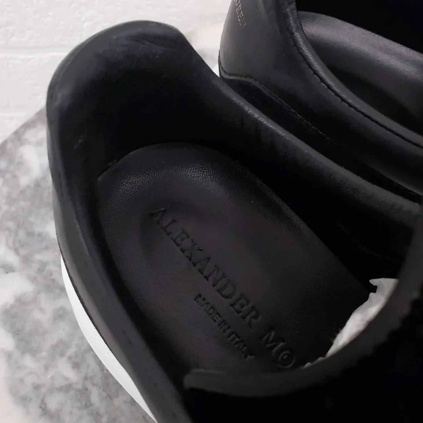 Alexander McQueen sneakers velvet 7,5 image indicator(4)