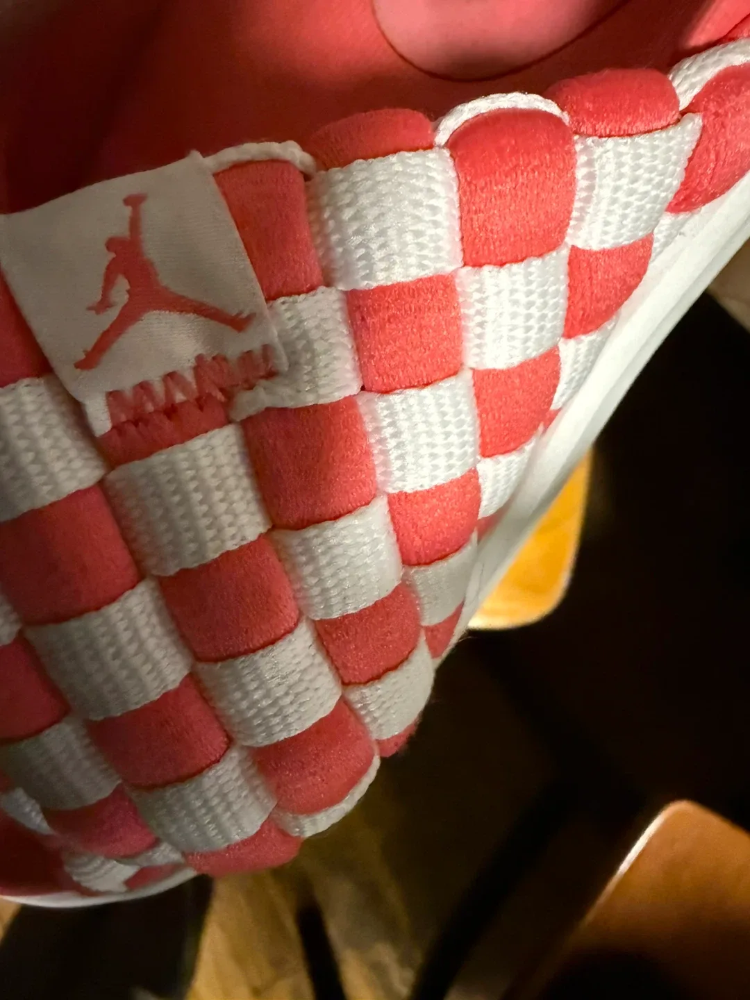 Michael Jordan slippers size 10 woman image indicator(3)