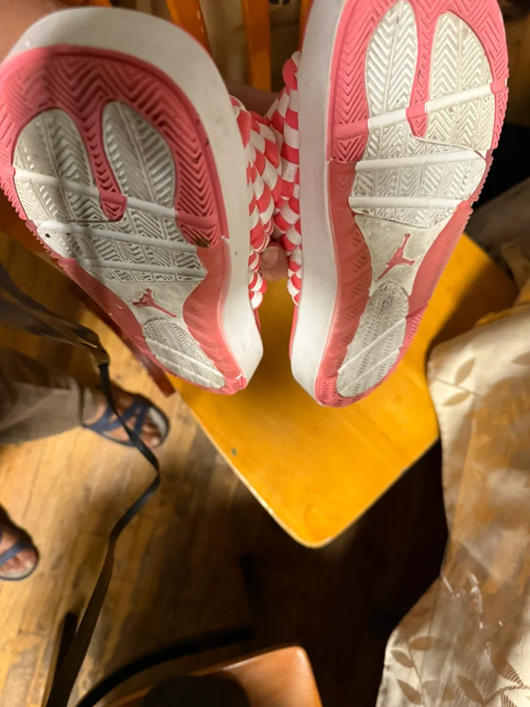 Michael Jordan slippers size 10 woman image indicator(5)