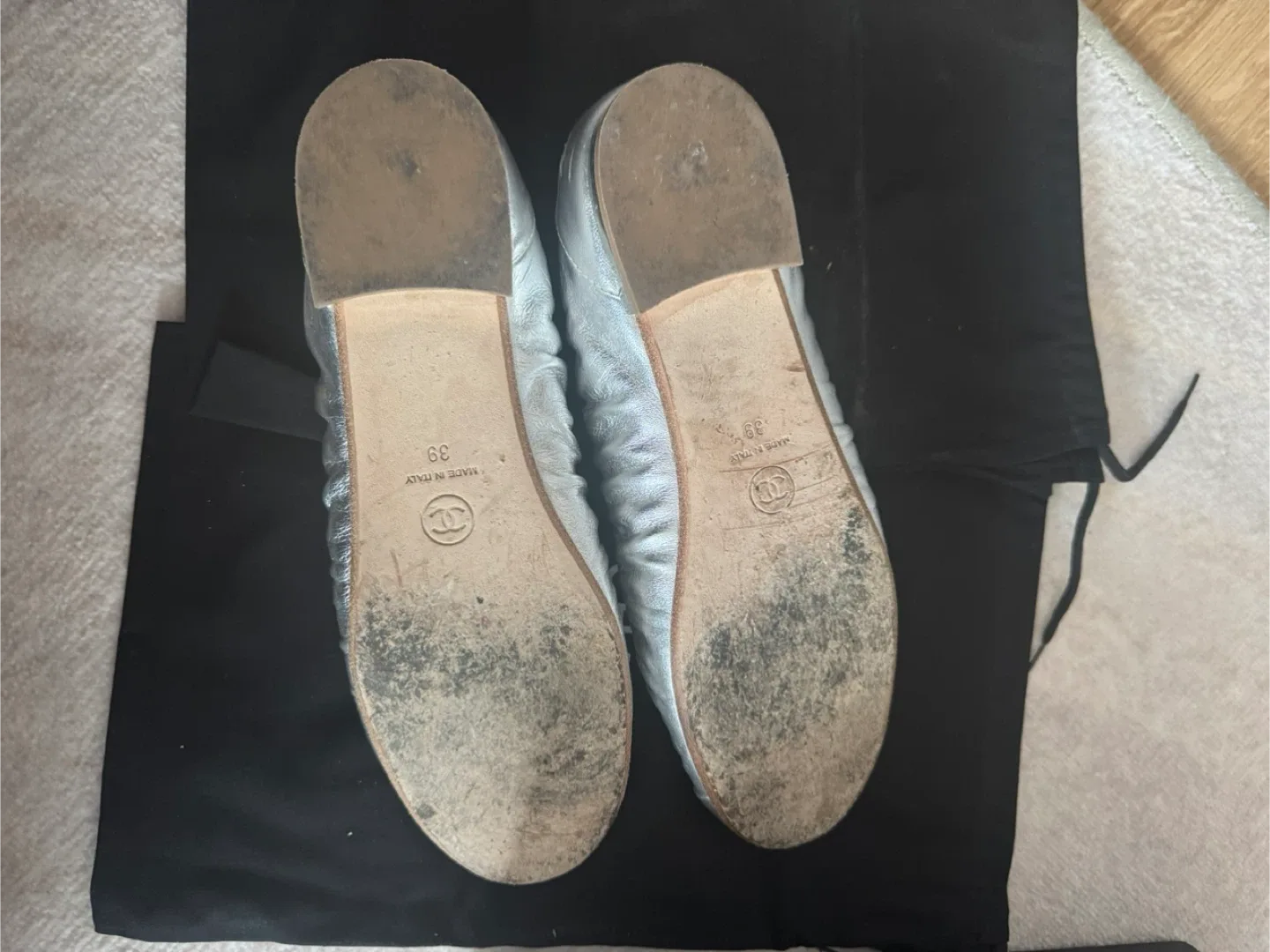 Chanel Silver Ballet Flats - Size 39 🥕 image indicator(6)