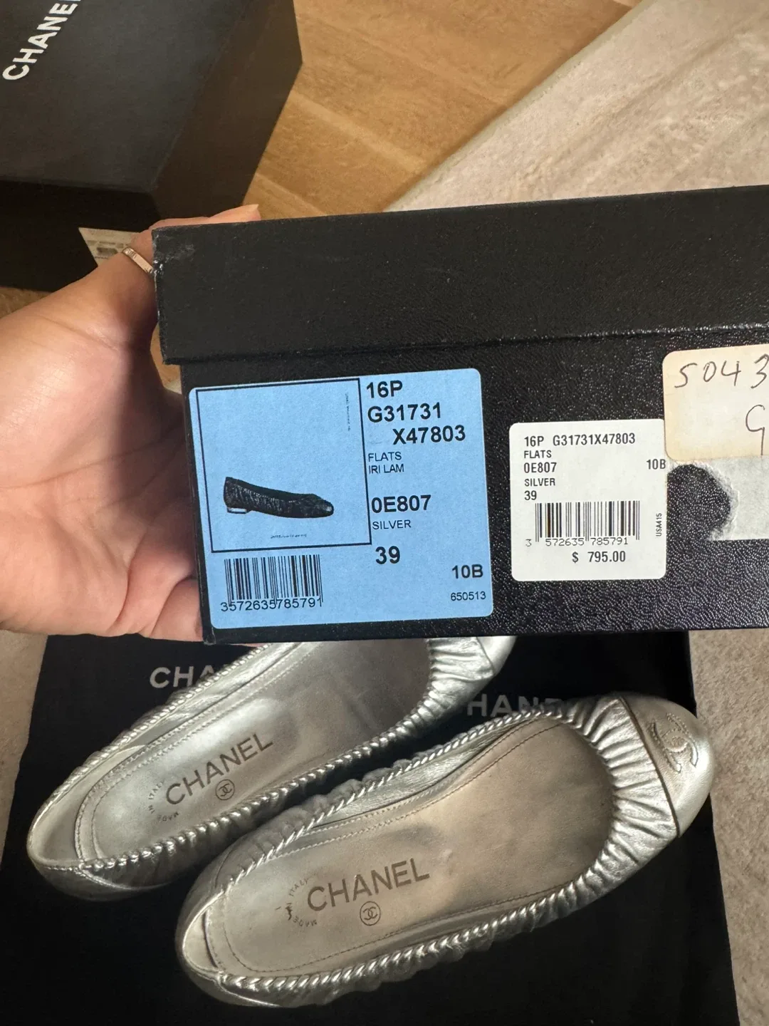 Chanel Silver Ballet Flats - Size 39 🥕 image indicator(7)