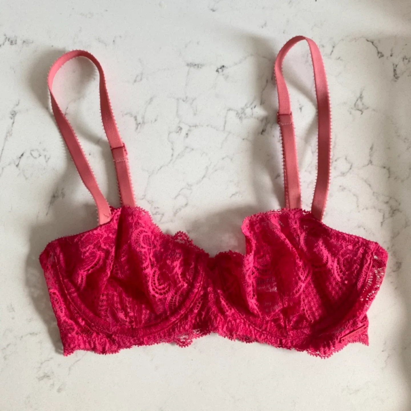 Calvin Klein - Hot Pink Lace Underwire Bra thumbnail